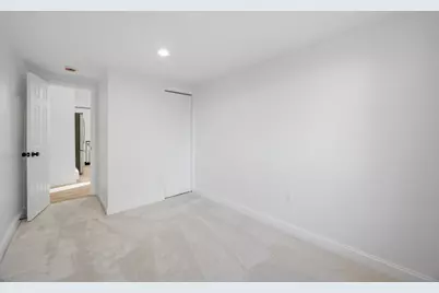 58 Glezen St, Worcester, MA 01604 - Photo 18