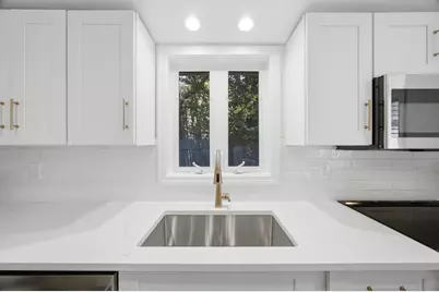 58 Glezen St, Worcester, MA 01604 - Photo 10