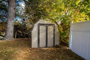 143 Uncatena Ave, Worcester, MA 01606 - Photo 20
