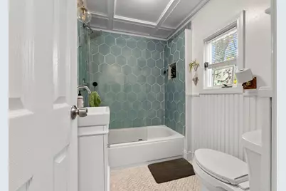 16-R Spring St, Gloucester, MA 01930 - Photo 10
