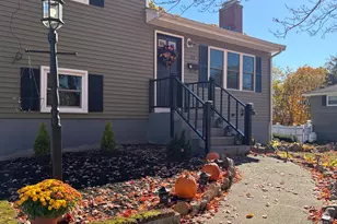 17 Arrowhead Rd, Bellingham, MA 02019 - Photo 2