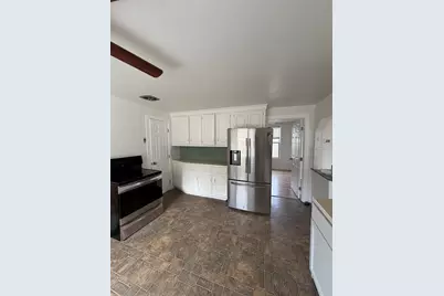 1003 Crescent St #1, Brockton, MA 02302 - Photo 2