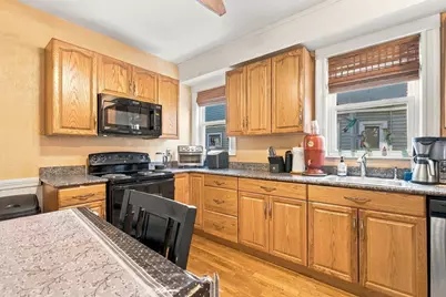94 Bromfield Rd, Somerville, MA 02144 - Photo 10