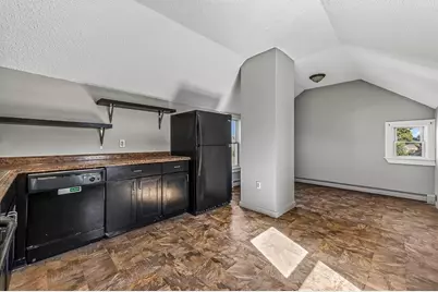 16 Walnut St, Taunton, MA 02780 - Photo 4