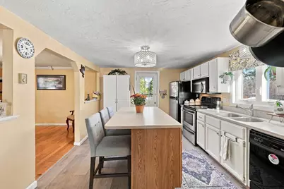 25 Wallace Rd, Sturbridge, MA 01566 - Photo 4