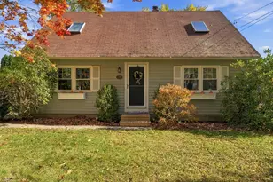 25 Wallace Rd, Sturbridge, MA 01566 - Photo 1