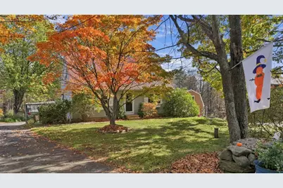 25 Wallace Rd, Sturbridge, MA 01566 - Photo 2