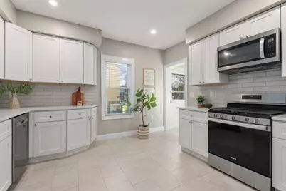 121 Highland Rd #1, Somerville, MA 02144 - Photo 8