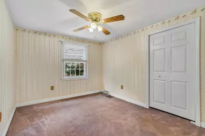 50 Hartford Ave E, Mendon, MA 01756 - Photo 26