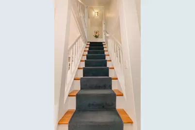 7 Camden Place, Cambridge, MA 02138 - Photo 22