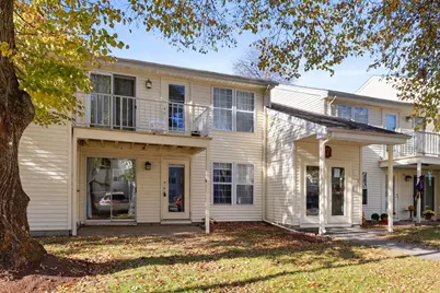 17 Walden Dr #1, Natick, MA 01760 - Photo 1