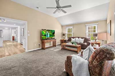 43 Tipperary Dr, Northbridge, MA 01588 - Photo 10