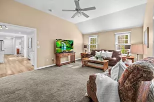 43 Tipperary Dr, Northbridge, MA 01588 - Photo 10