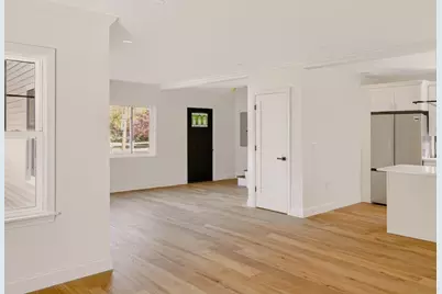11 Nevada Ave, Malden, MA 02148 - Photo 6