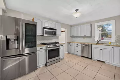 1272 Mammoth Rd, Dracut, MA 01826 - Photo 6