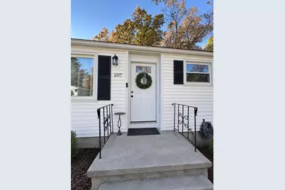 207 Overland St, Springfield, MA 01118 - Photo 4