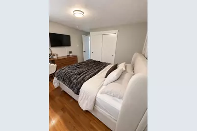 207 Overland St, Springfield, MA 01118 - Photo 16