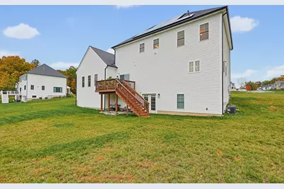 23 Clearview St, Grafton, MA 01519 - Photo 6