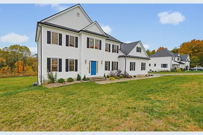 23 Clearview St, Grafton, MA 01519 - Photo 2