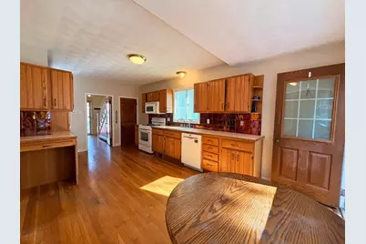 278 Park Ave, Revere, MA 02151 - Photo 6