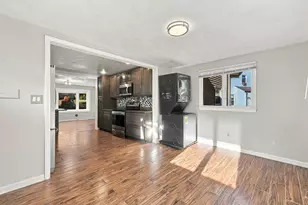 1239 Salem St, Malden, MA 02148 - Photo 10