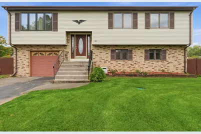 32 Clyde, Seekonk, MA 02771 - Photo 1
