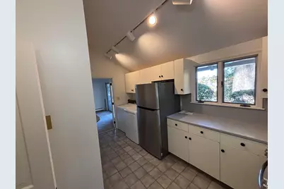 14 Bow St, Wellesley, MA 02481 - Photo 8