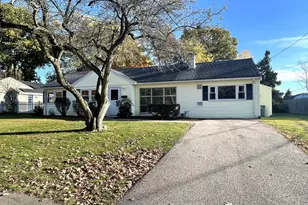 6 Wentworth Rd, Natick, MA 01760 - Photo 1