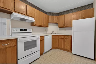 159 Main St #52A, Stoneham, MA 02180 - Photo 4