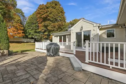 8 Walsh Ave, Stoneham, MA 02180 - Photo 22