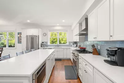 47-49 Blake St #47, Newton, MA 02460 - Photo 4