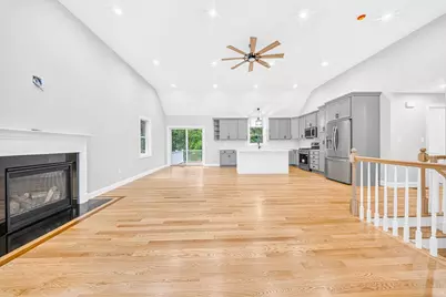 6 McHugh Ave #6, Billerica, MA 01821 - Photo 8