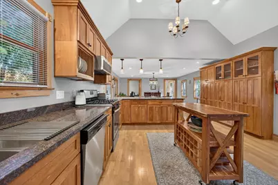 193 Salem, Woburn, MA 01801 - Photo 4