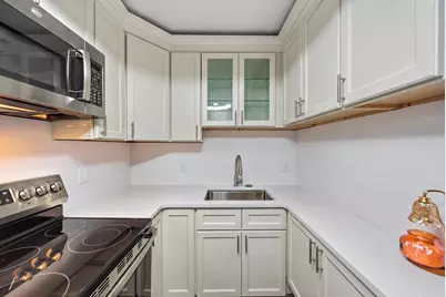 121 Sylvan St #B, Danvers, MA 01923 - Photo 10