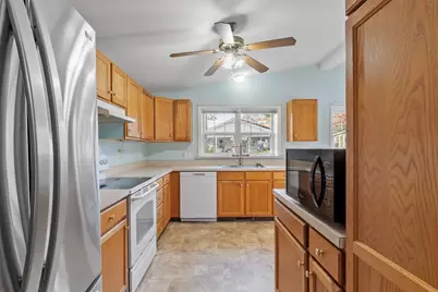 17 Lewis St, Rutland, MA 01543 - Photo 8