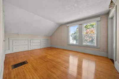 5 Warren Ave, Woburn, MA 01801 - Photo 18