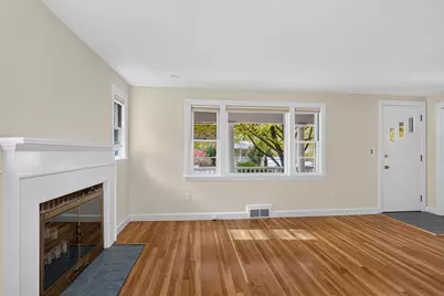 75 Lexington St, Burlington, MA 01803 - Photo 8