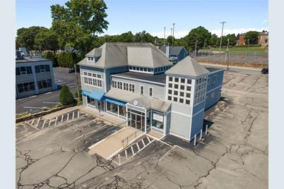 631 Main St, East Greenwich, RI 02818 - Photo 1