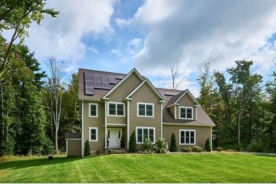 107 Concord Way, Amherst, MA 01002 - Photo 1