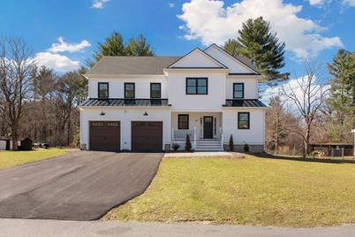 14 Notre Dame Rd, Bedford, MA 01730 - Photo 1