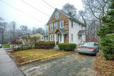 135 Hillcrest Ave, Brockton, MA 02301 - Photo 1