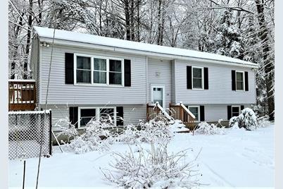 28 Noel Dr, Ashburnham, MA 01430 - Photo 1