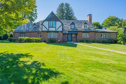 39 Meriam St, Lexington, MA 02420 - Photo 1
