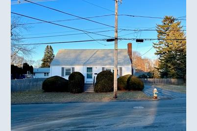 129 Village Street, Marblehead, MA 01945 - Photo 1