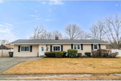 8 Kingsley St, Holbrook, MA 02343 - Photo 1