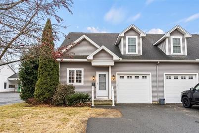 102 Lyman St #102, South Hadley, MA 01075 - Photo 1