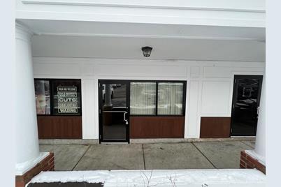 4 Mann St, Worcester, MA 01602 - Photo 1