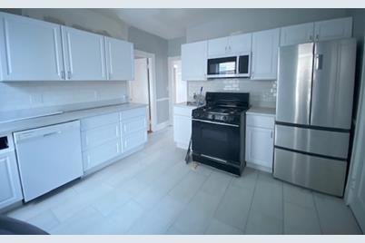 14 Belknap #2, Somerville, MA 02144 - Photo 1