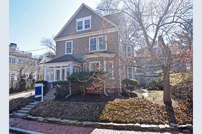 6 West Bellevue Avenue, Cambridge, MA 02140 - Photo 1