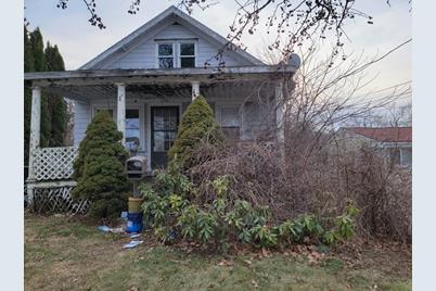 298 Pleasant St, Marlborough, MA 01752 - Photo 1